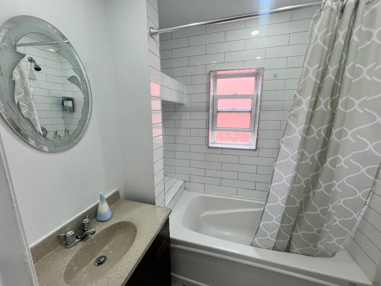 #1 Convvy-Nient Residence! Toronto Kültér fotó