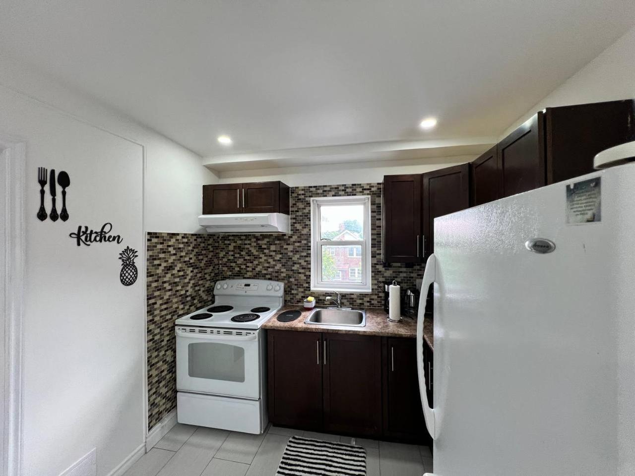 #1 Convvy-Nient Residence! Toronto Kültér fotó